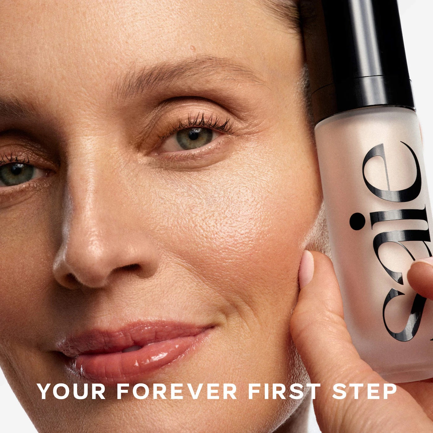 Saie - Dewy Multipurpose Illuminator
