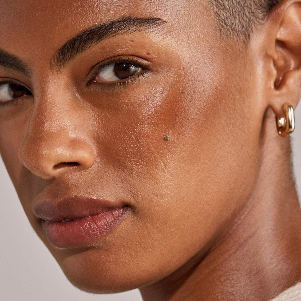 Merit Balm Sculpting Bronzer - Leo